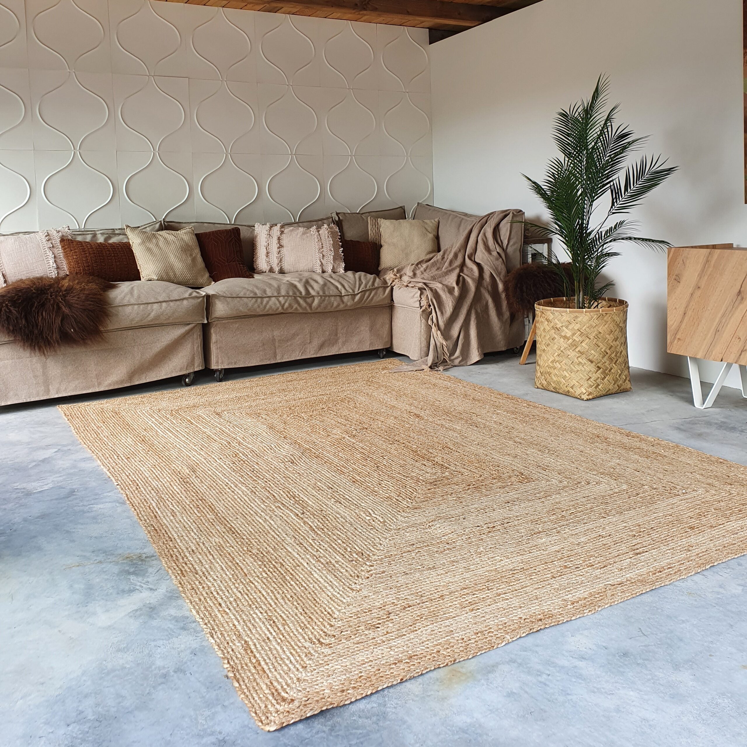 Jute tapijt, handgevlochten beige met witte rand, boerderij Jute tapijt, handgevlochten beige met witte rand, boerderij